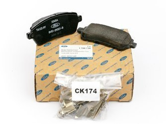 Klocki hamulcowe przód Fiesta 2012- - 8V51-2K021-CA , 1855307, oryginał Ford OE
