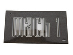 Emblemat "mach1" Mustang 21-23 Ford oe - 2594493, oryginał Ford OE
